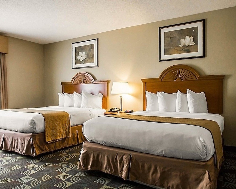 Quality Inn and Suites Fishkill South Near I-84 8/52