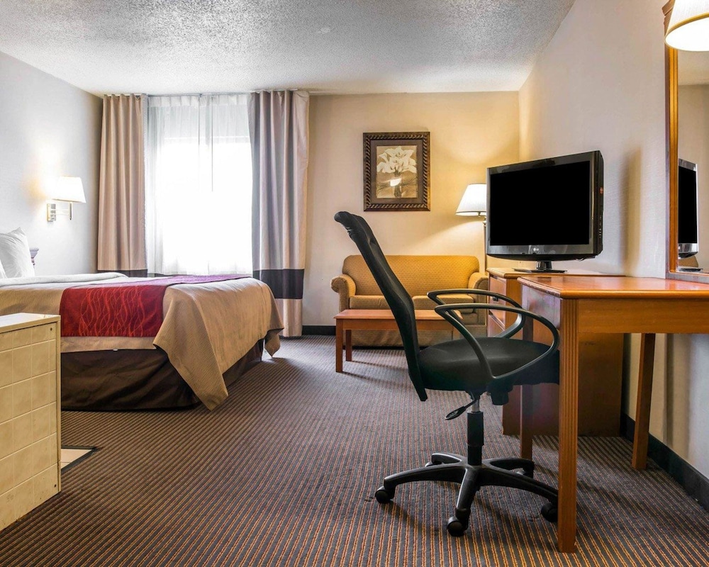 Baymont by Wyndham Flint Airport North 49/53