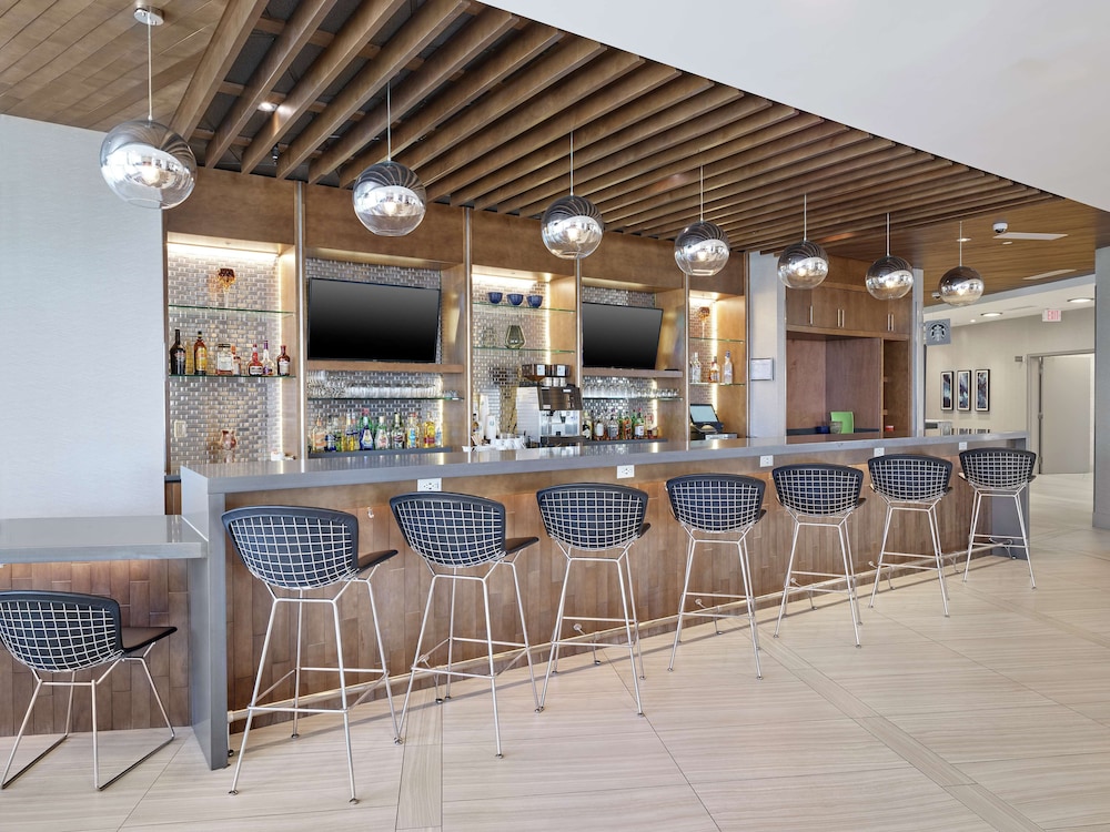 DoubleTree by Hilton Edmonton Downtown 9/50