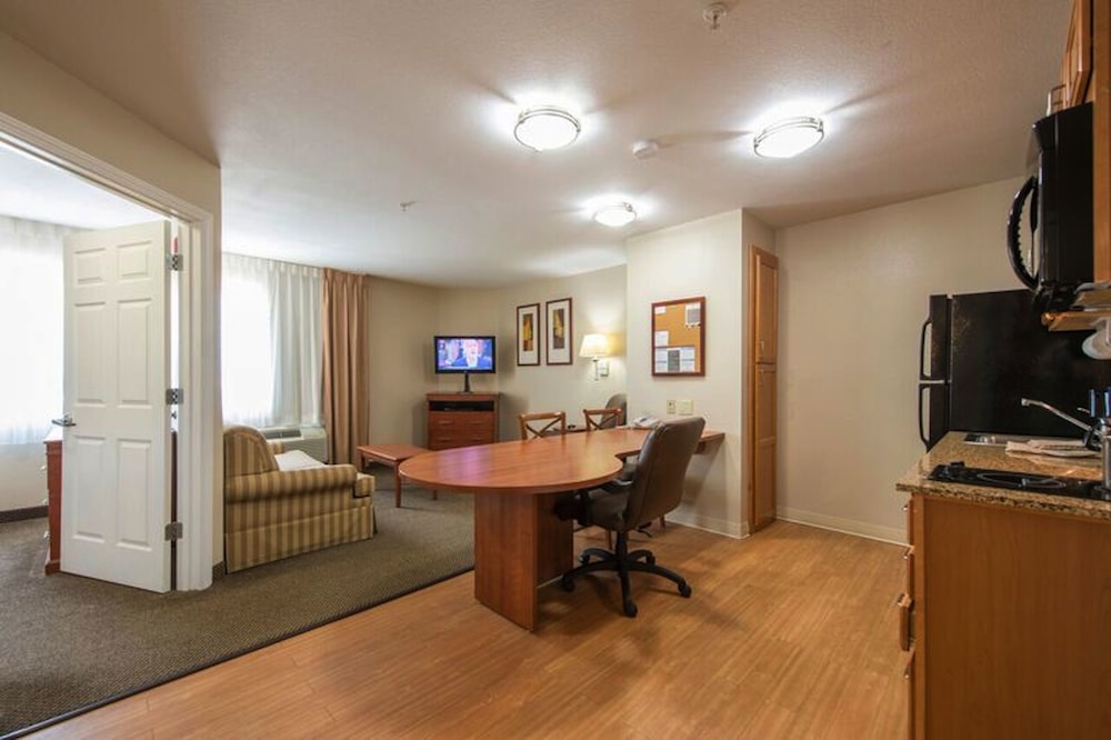 Candlewood Suites Houston Medical Center 63/72