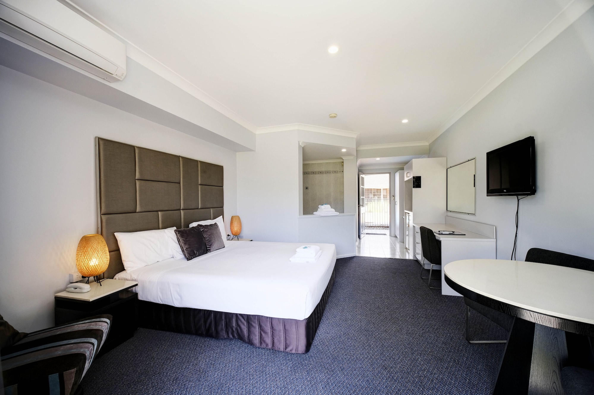 Spa, Deluxe, King Bed, Hot Tub، ISLAND PALMS MOTOR INN 2/10