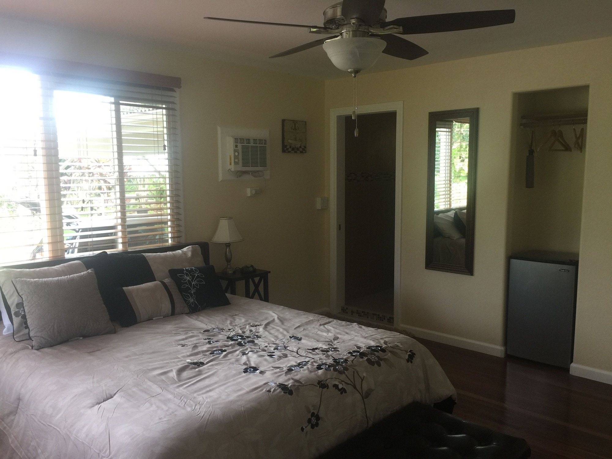 COTTAGE, COURTYARD VIEW, PRIVATE BATHROOM