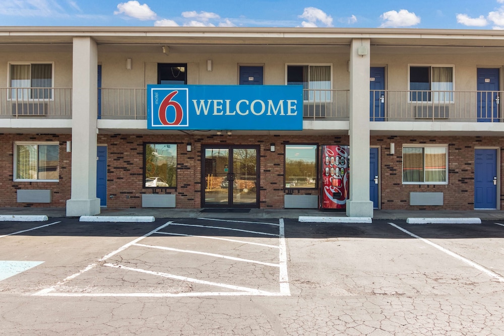 Motel6 Youngstown, OH 27/31