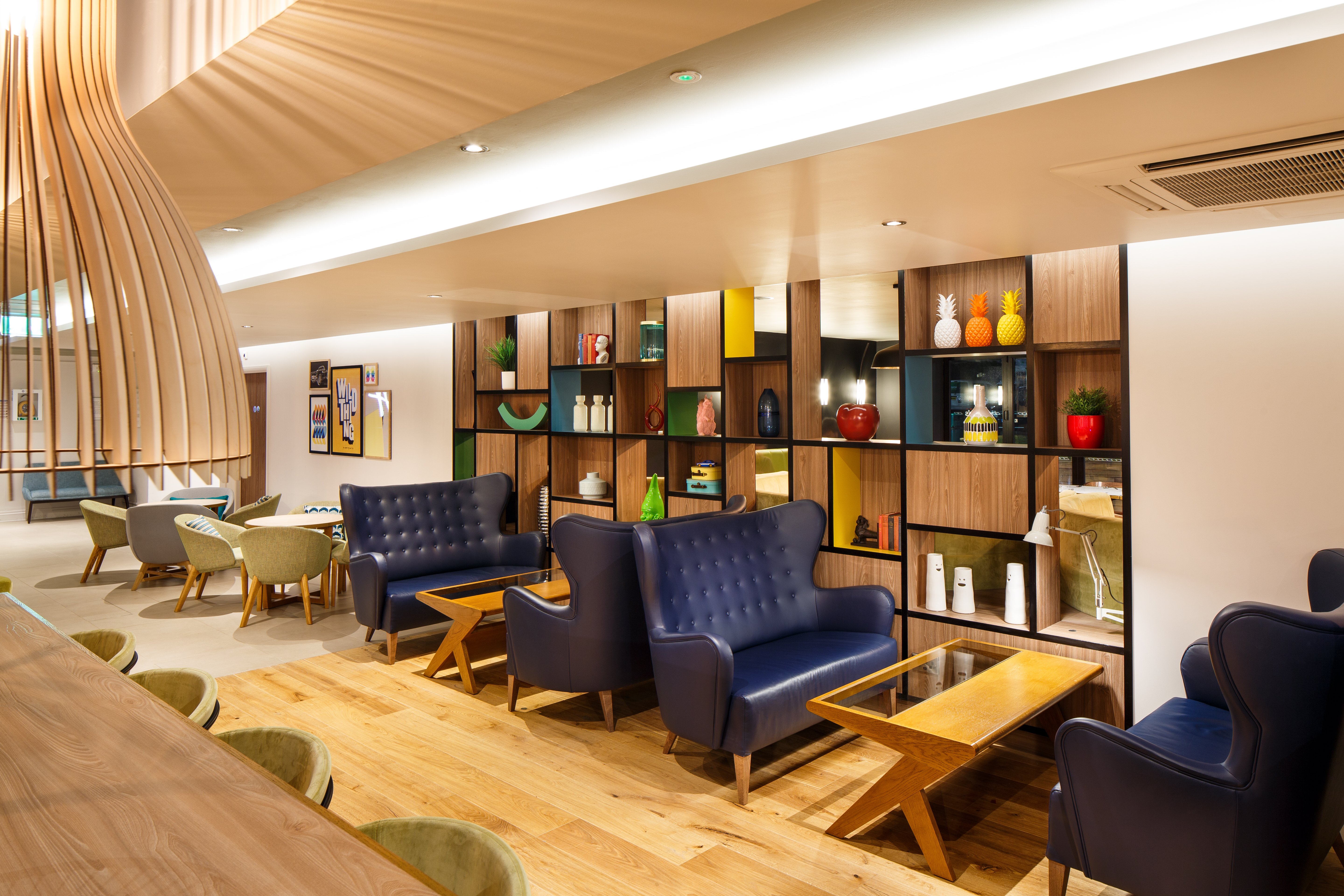 HOLIDAY INN BRENTWOOD M25, JCT 28 54/74