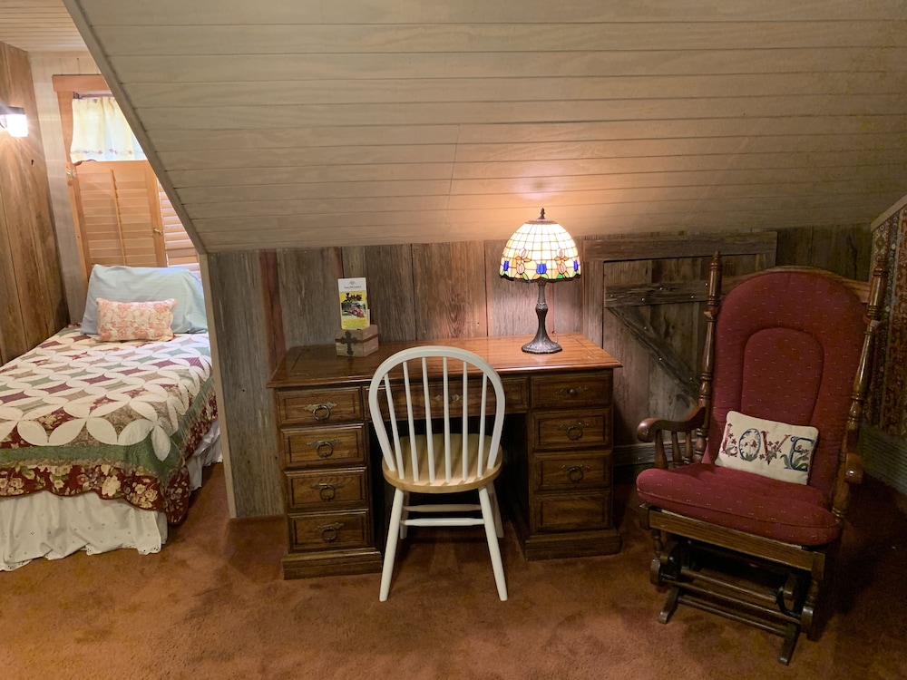 Kuebler Waldrip Haus Bed and Breakfast 13/50