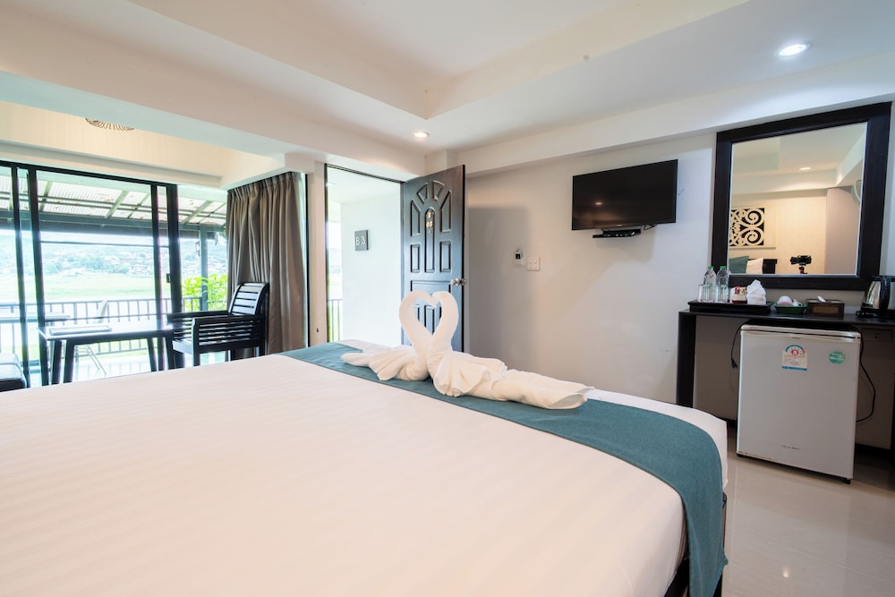 Superior, King Bed, River Front
