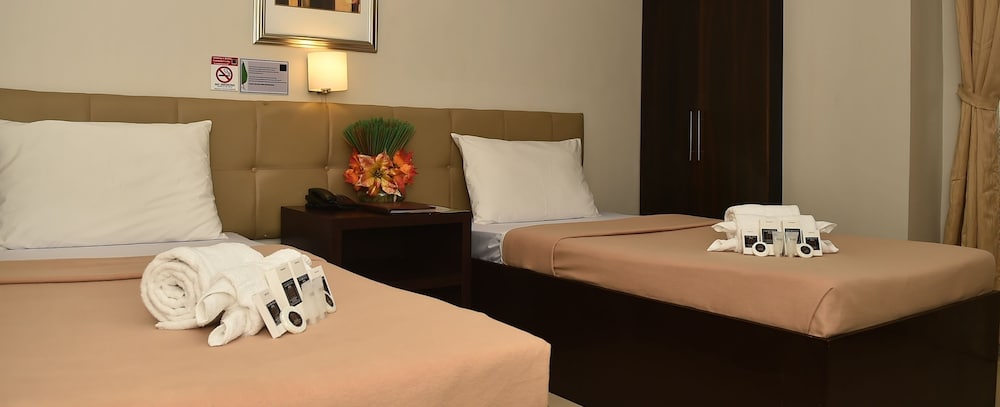 Columbus Plaza Hotel 19/55