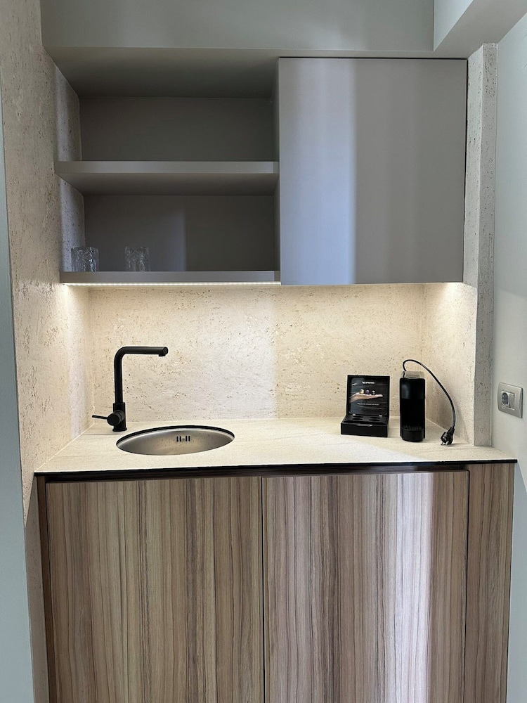 Pefki Deluxe Residences 11/50