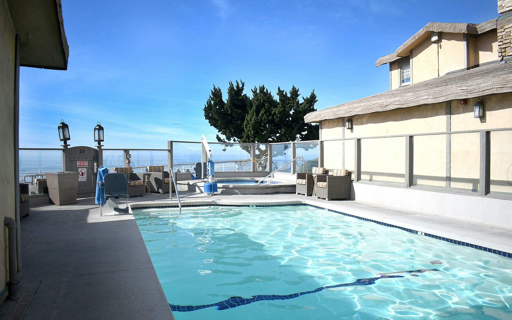 Cottage Inn By The Sea 4/10