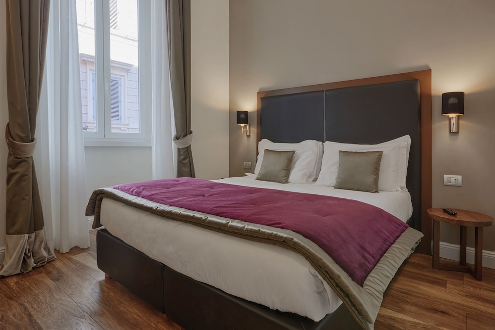 1 BEDROOM, SUPERIOR, DOUBLE OR TWIN BED, COURTYARD VIEW