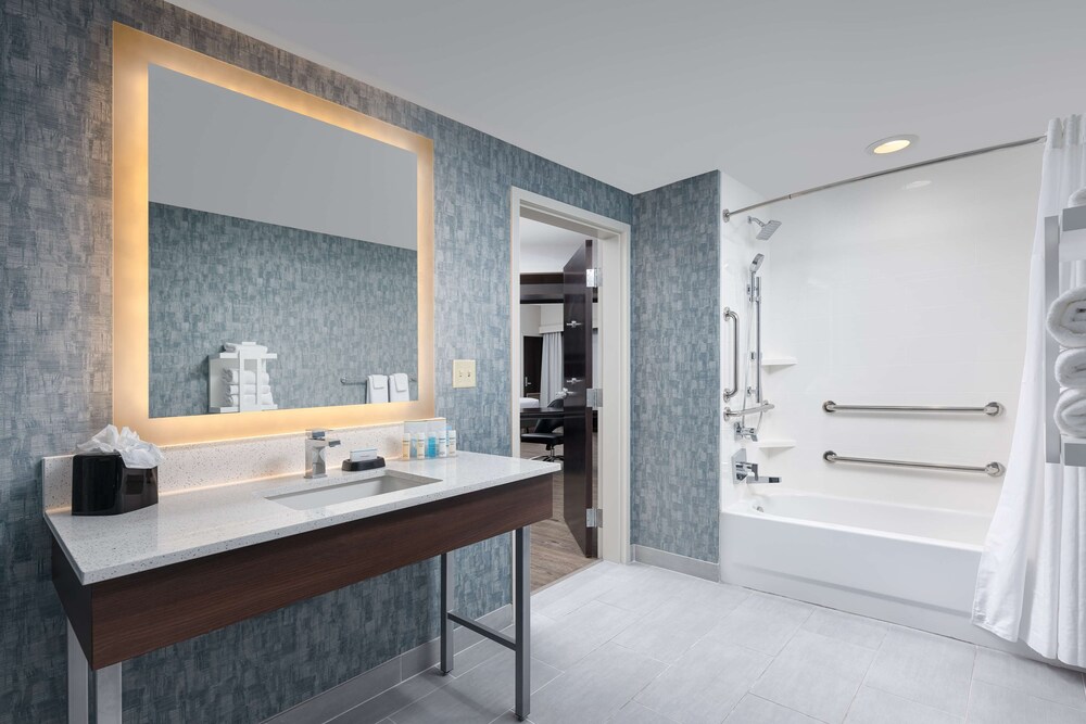Hampton Inn & Suites Chattanooga Downtown 21/66