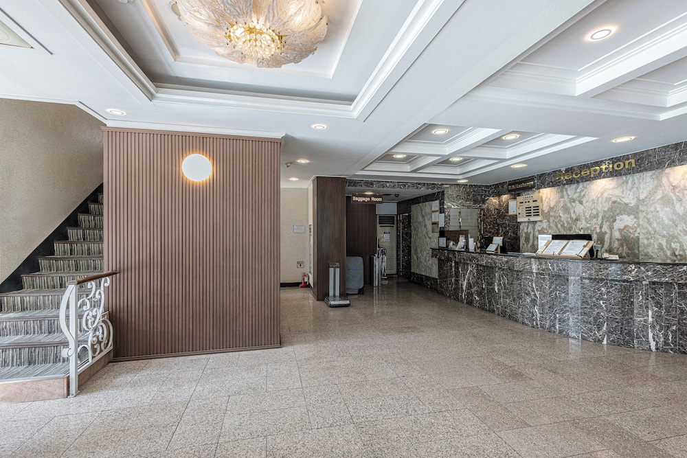 Insadong Crown Hotel 10/60