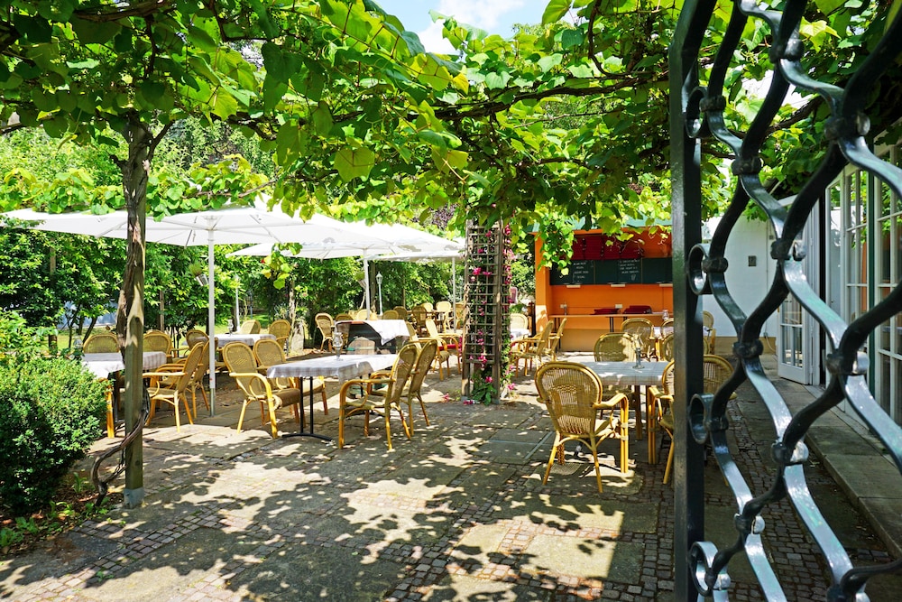 Halbersbacher. Hotel Annaberg 43/50