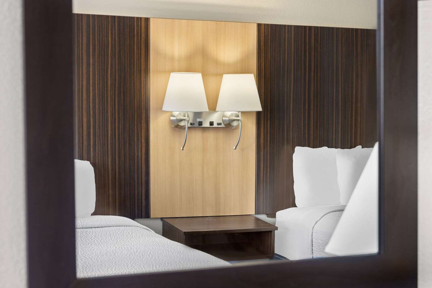Days Inn by Wyndham Tonawanda/Buffalo 20/33