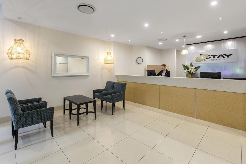 Oaks Brisbane River City Suites 6/72