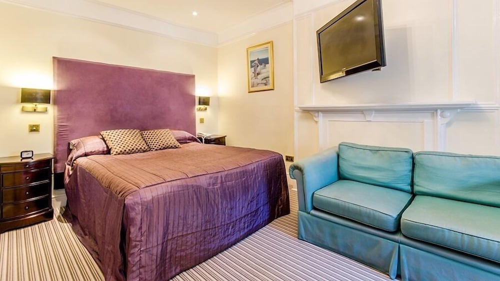 LA PLACE HOTEL 56/77