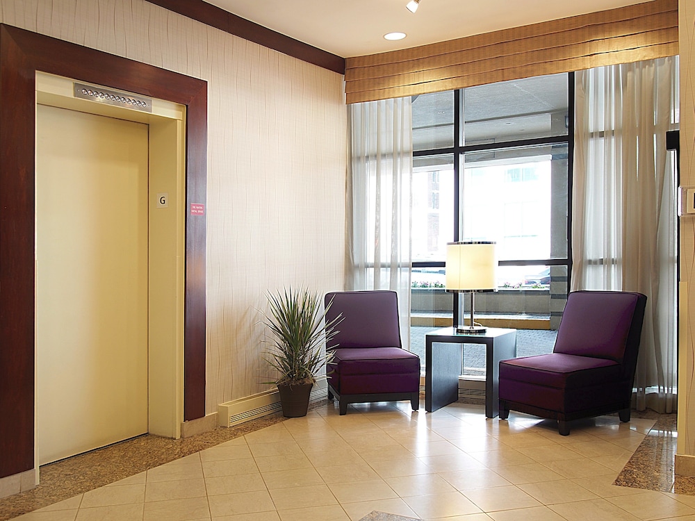Holiday Inn Hotel And Suites Winnipeg Downtown 49/78