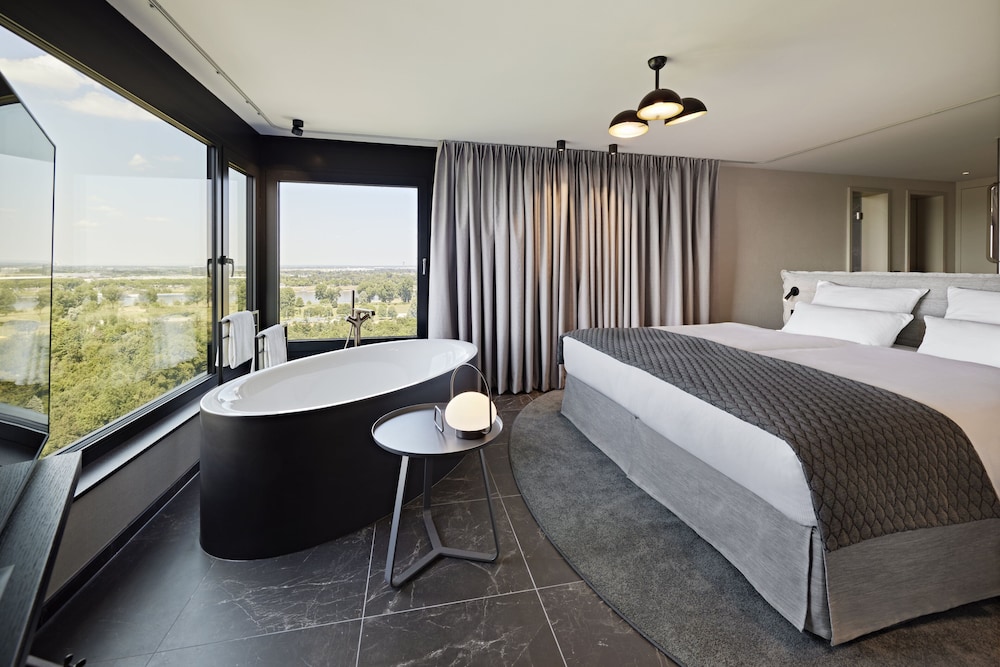 Lindner Hotel Dusseldorf Seestern, Part of Jdv by Hyatt 27/83