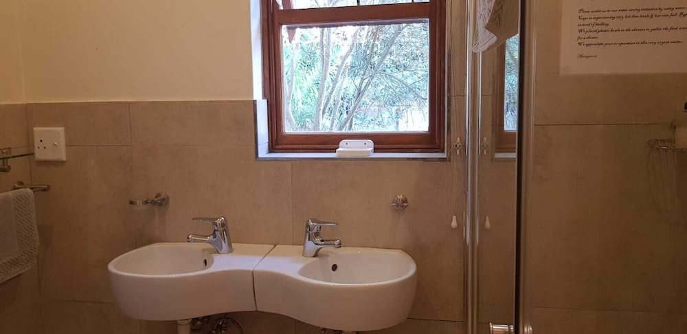 2 Bedrooms, Family, Cottage, De Molen Guest House 3/3