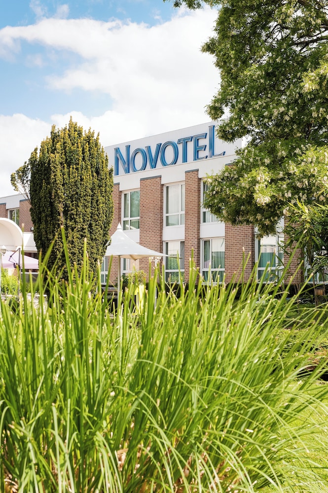 NOVOTEL VALENCIENNES AERODROME 43/48
