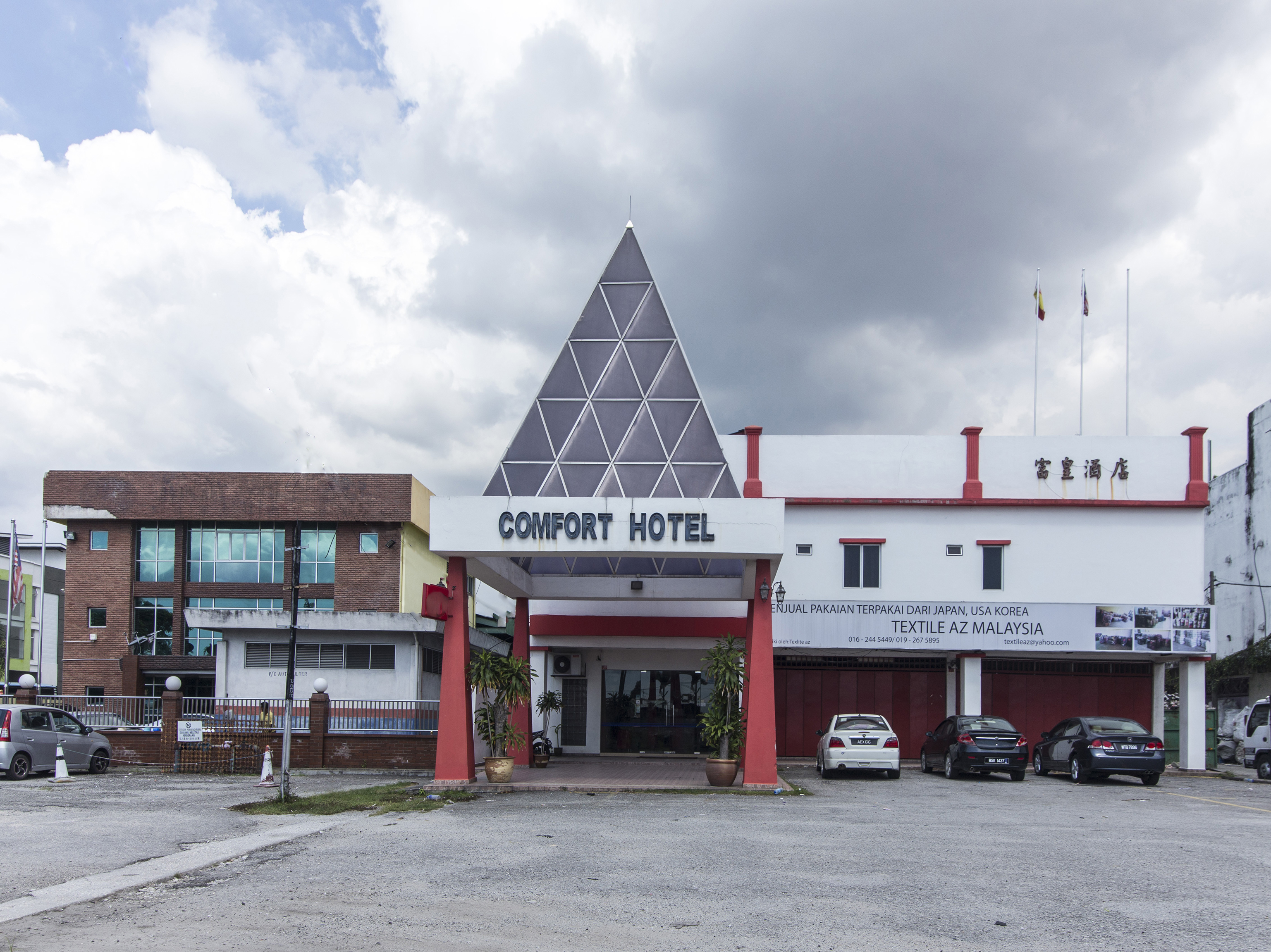 OYO 484 Comfort Hotel Kapar 13/15
