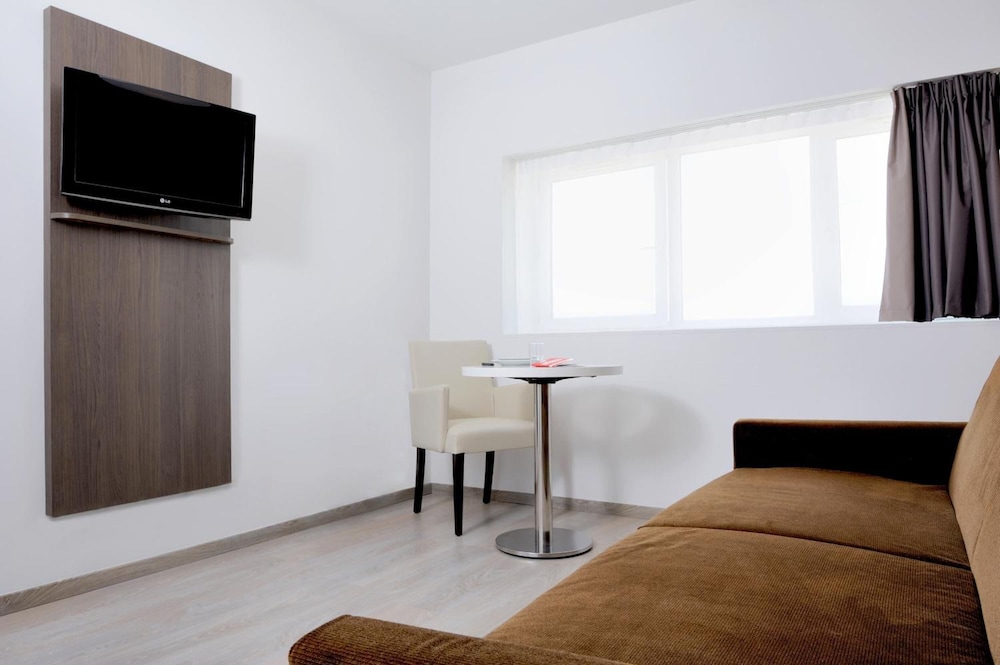 Sejours & Affaires Massy Atlantis 25/33