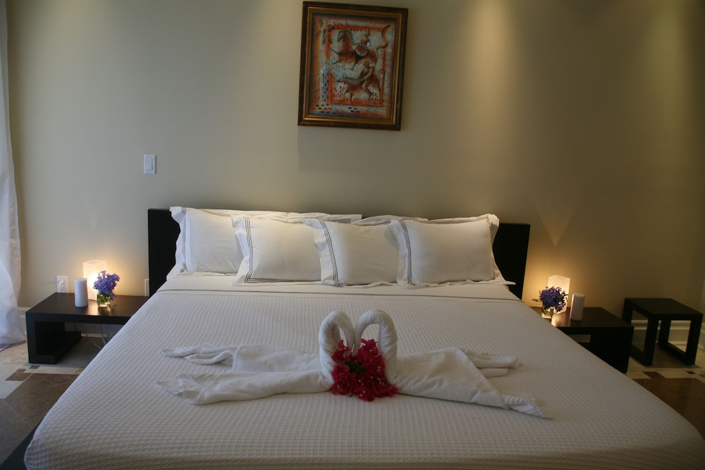 The Atrium Resort 9/66