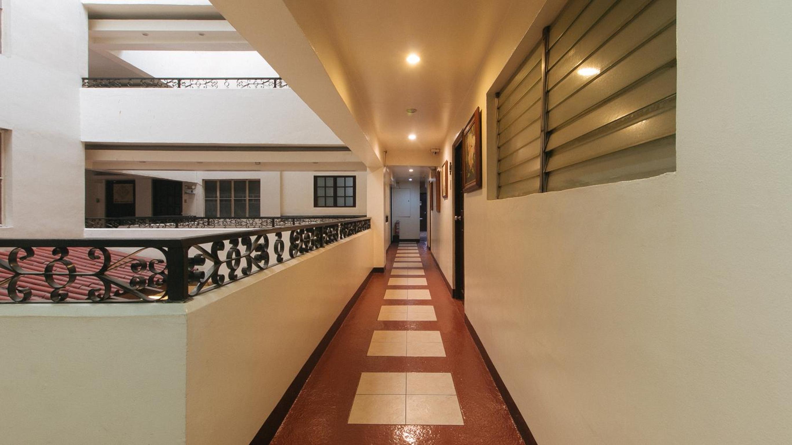 El Rico Suites 11/47