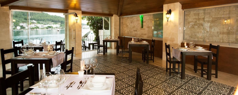 Zena Hotel Bodrum 11/25