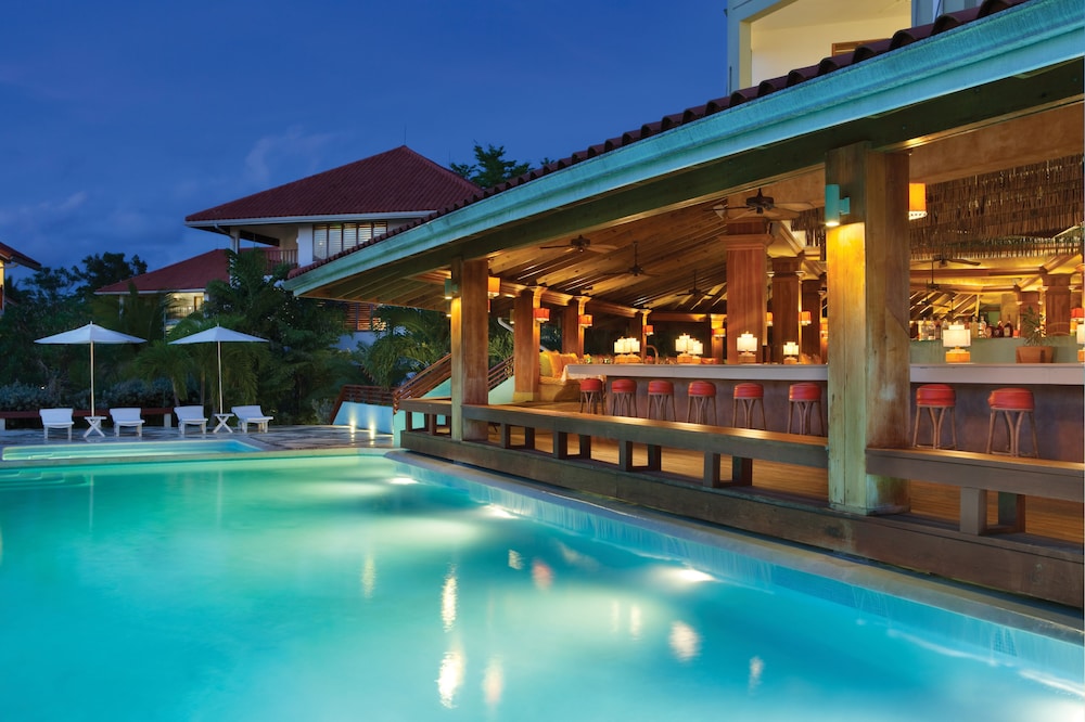 Couples Swept Away - All Inclusive - Couples Only in NEGRIL
