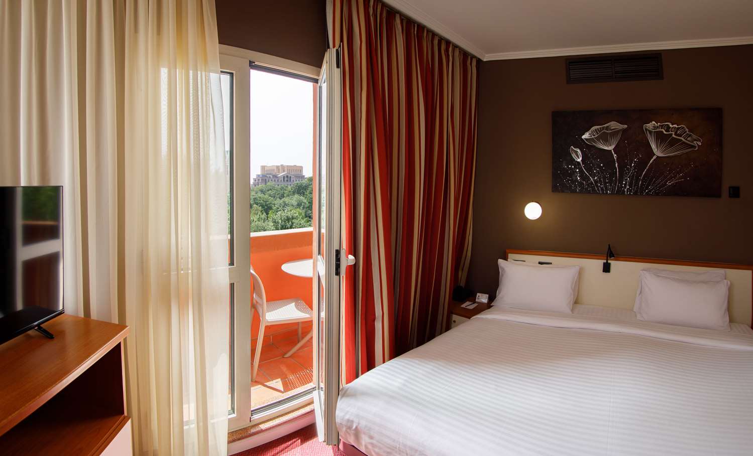 Comfort, King Bed, Balcony