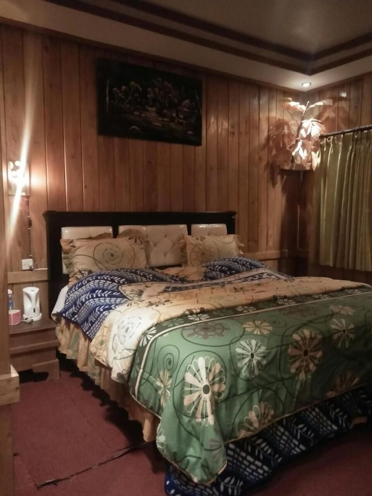 Cemara Indah Hotel 27/50