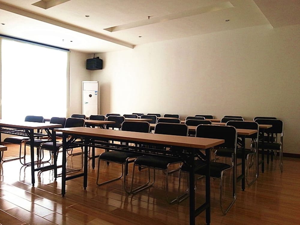 GREENTREE INN LIANYUNGANG DONGHAI NEW BUS STATION EXPRESS HOTEL 38/47