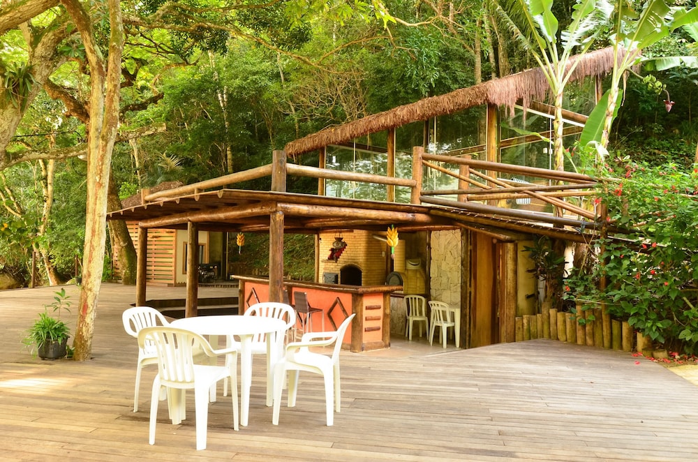 Praia Da Crena Inn 2/42