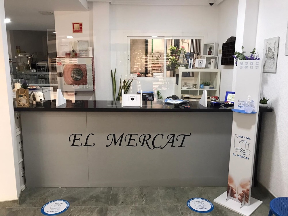 Hostal El Mercat 52/60