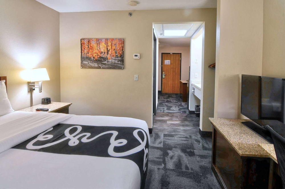 La Quinta Inn Springfield South 32/56