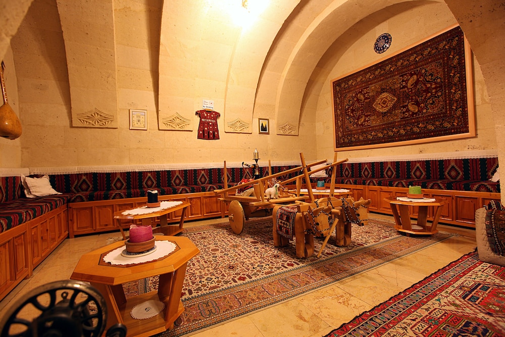 Kral Hotel 14/26