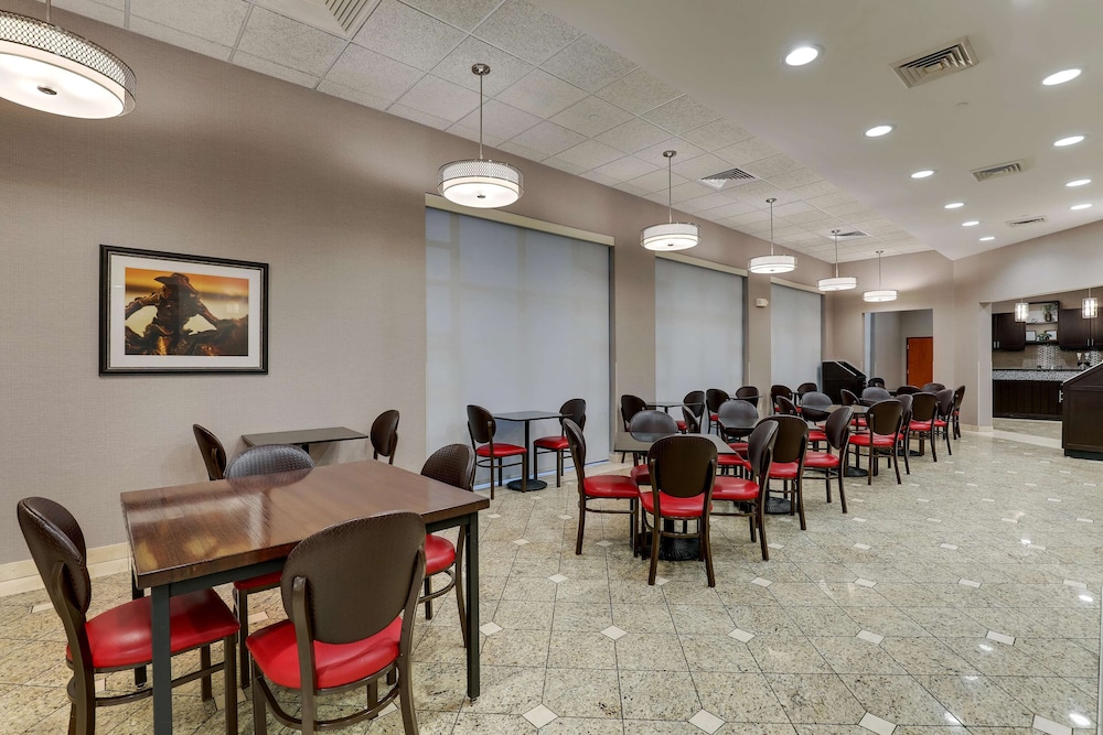 Drury Inn and Suites St. Joseph 42/45