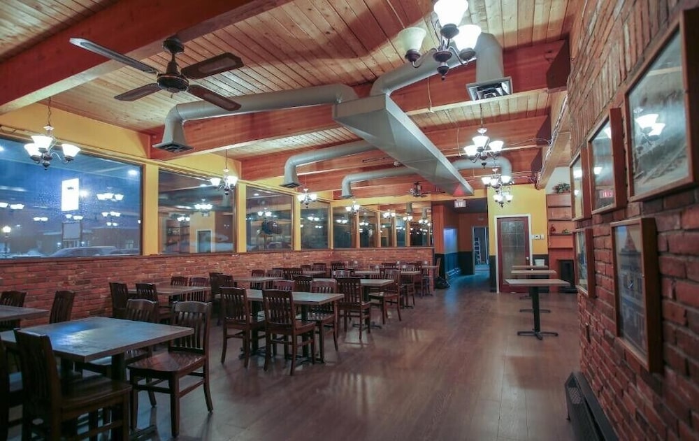 restaurant cafeteria