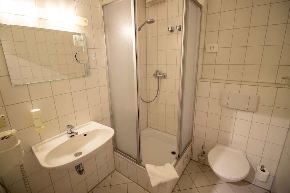 Hotel Fallersleber Spieker 49/50