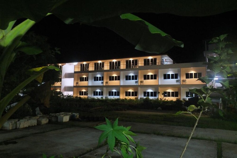 Be Fine Sabuy Hotel & Resort 34/46