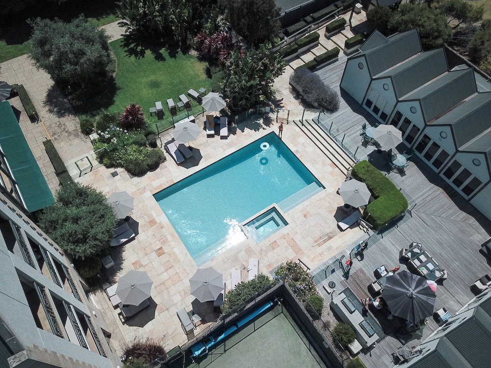 PORTSEA VILLAGE RESORT 12/69