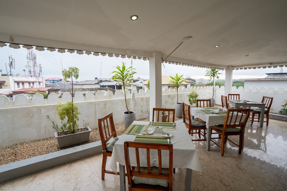 Stonetown View Inn 21/26