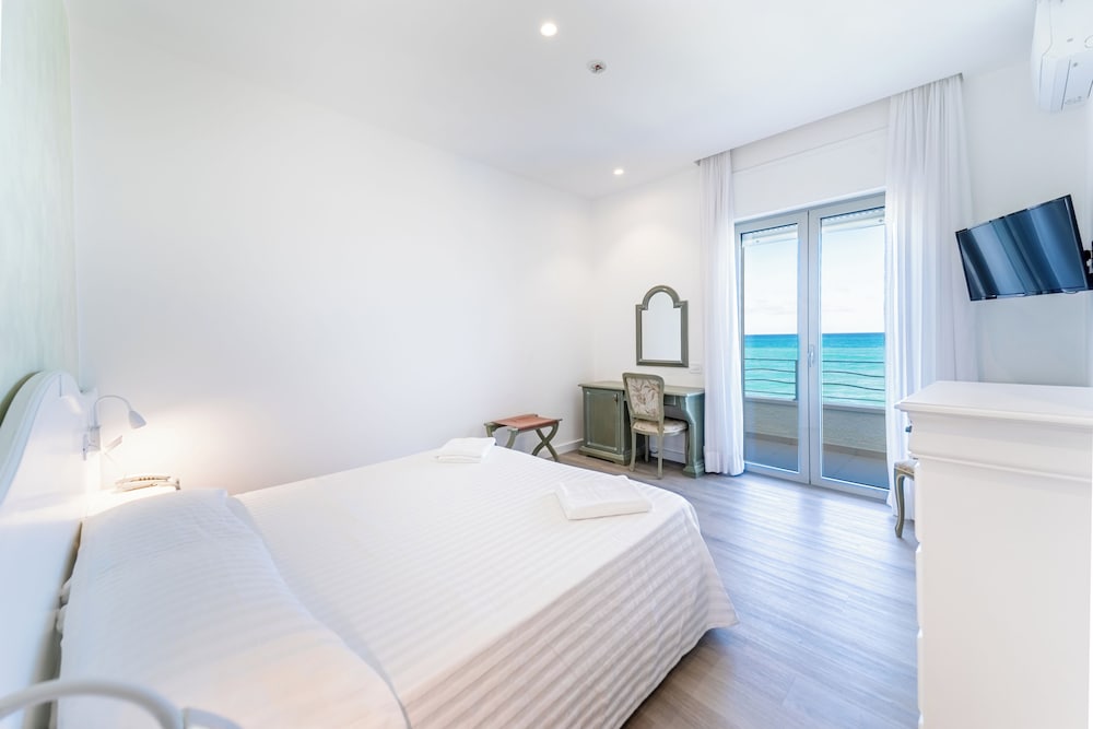 Hotel Poseidon 28/78