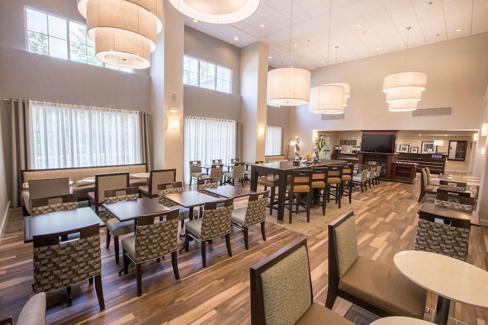 Hampton Inn And Suites Berkshires Lenox 54/59