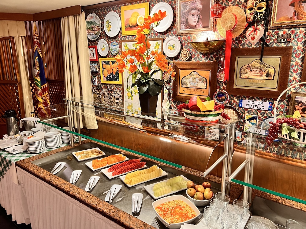 Bella Italia Hotel & Events 30/50