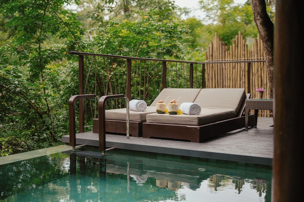 Swimming pool-spa