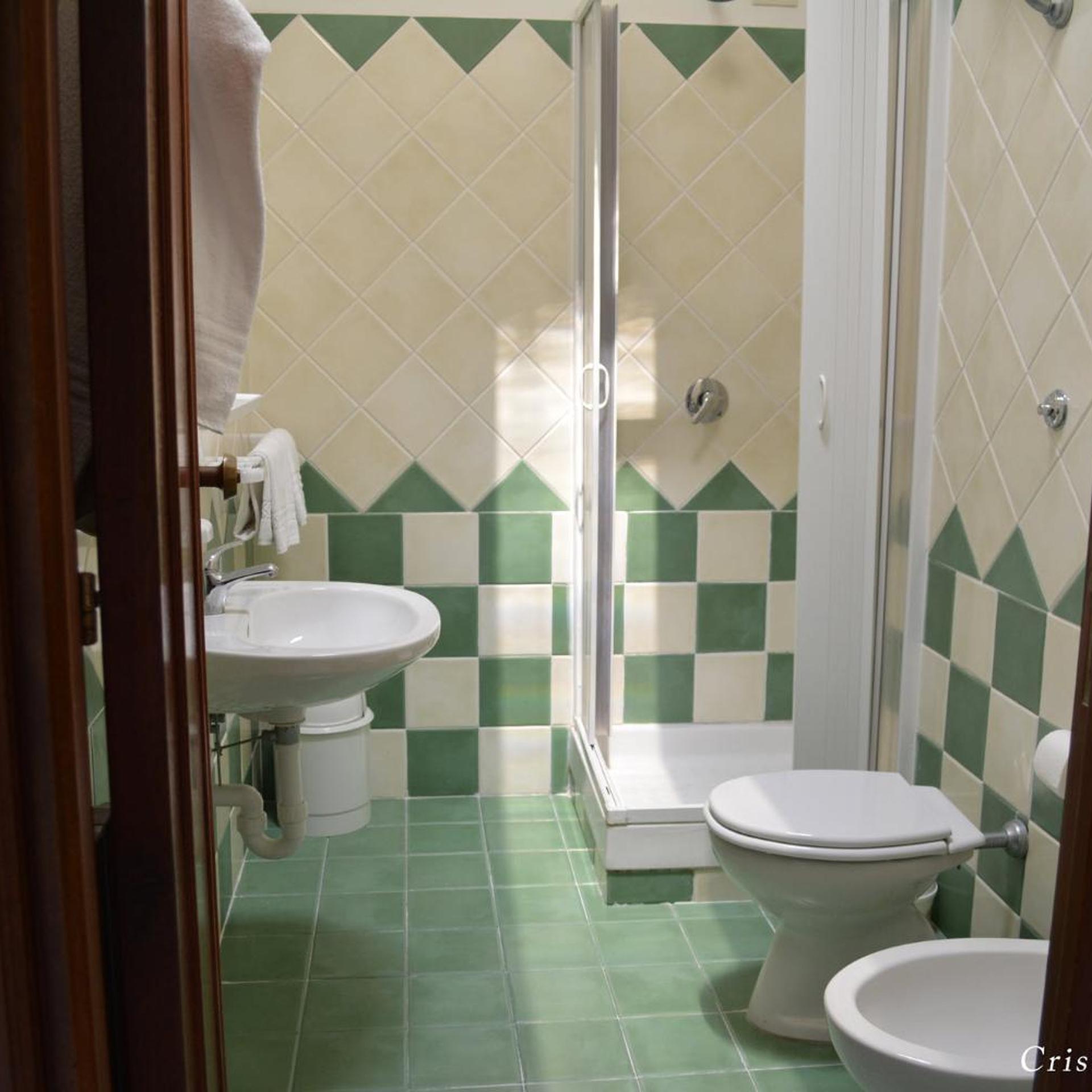 غرفة بسرير مزدوج أو سريرين منفصلين بإطلالة على البحر، Hotel La Ginestra 4/6