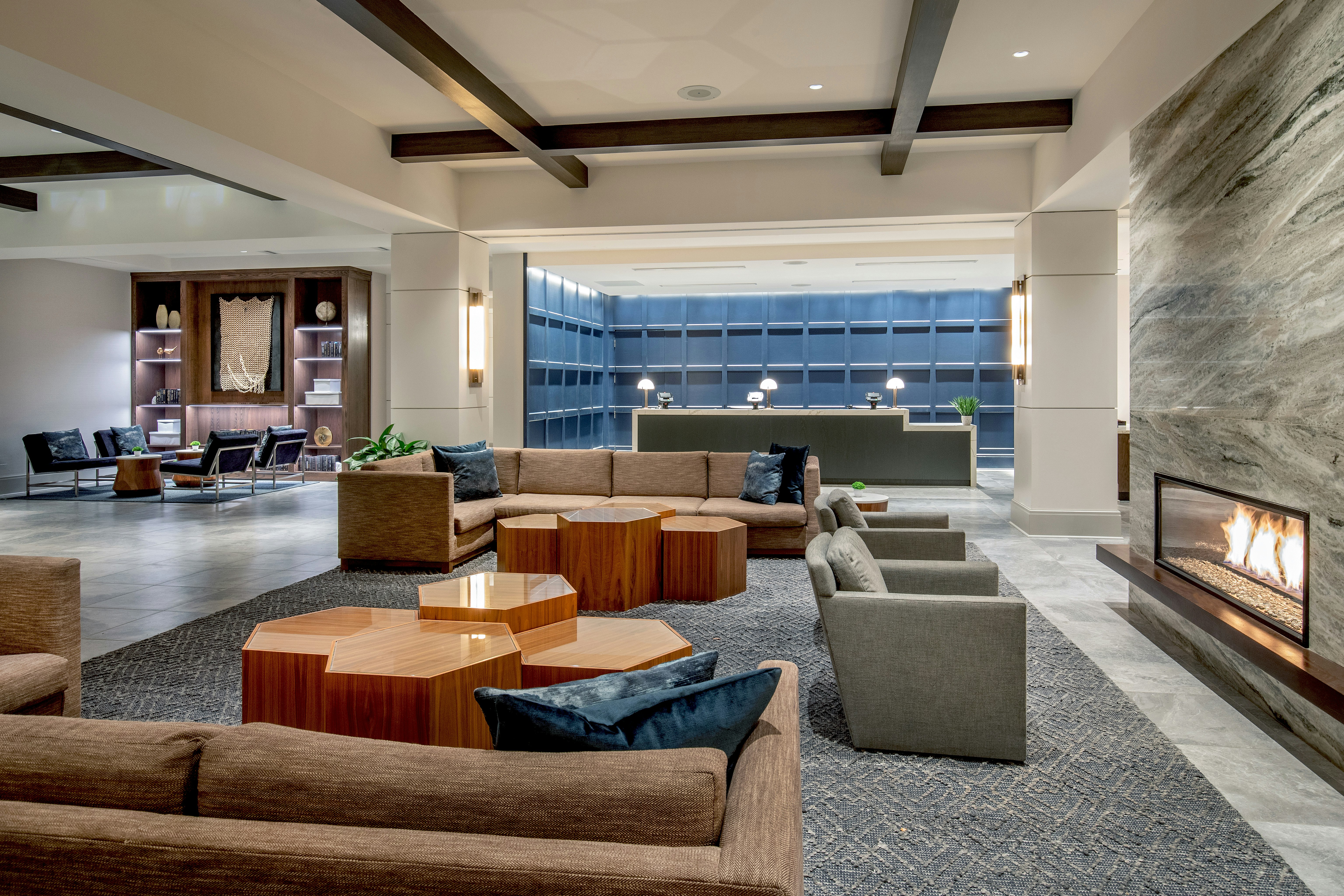 Hilton Columbus Polaris 43/85