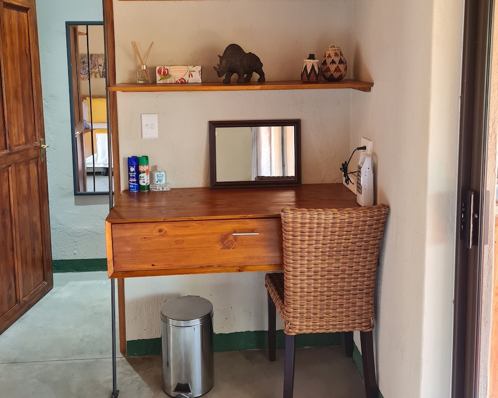Ujabule 8 Sleeper Bush Lodge 35/50